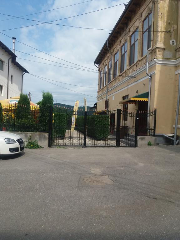 Curtea de Argeş Casa Ariana酒店 外观 照片